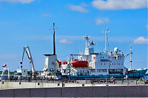 Kirill Antonets, a leading researcher at FSBSI ARRIAM, participates in the Arctic expedition of the Floating University